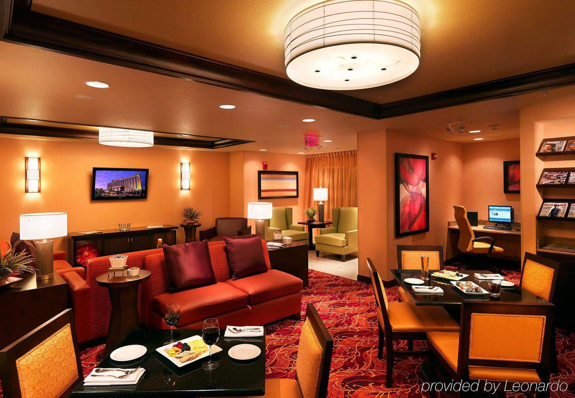 Marriott Bloomington Normal Hotel And Conference Center Интерьер фото